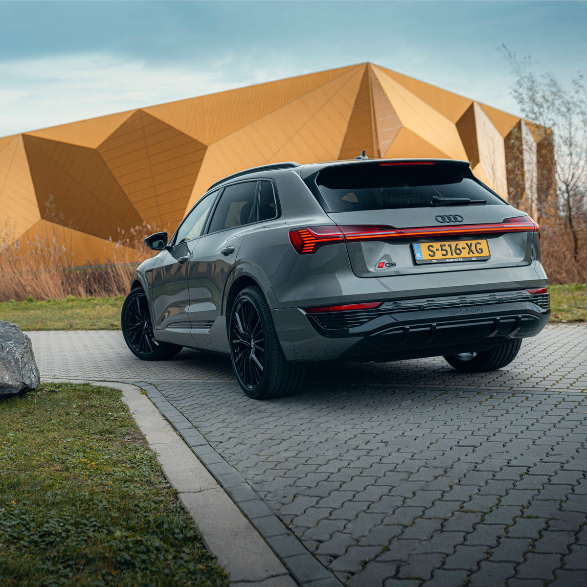 Audi Q8 e-tron Prijs