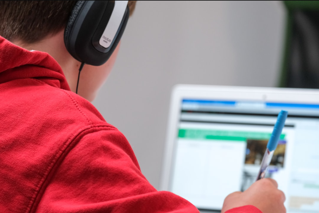 De voordelen van online studeren voor je theorie-examen